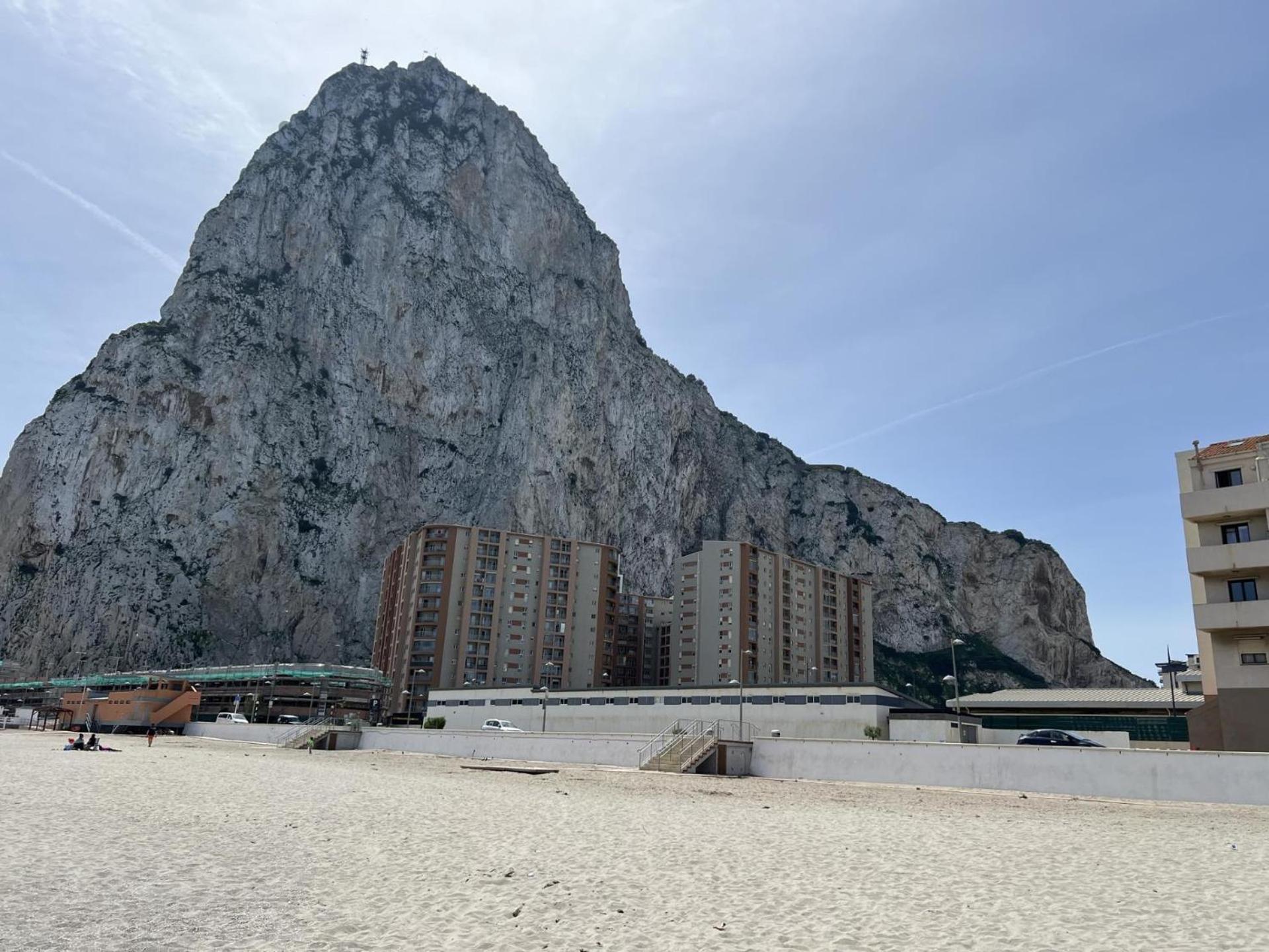 Marina Club Luxury Private Studio With Pool And Incredible Views Gibraltar Extérieur photo