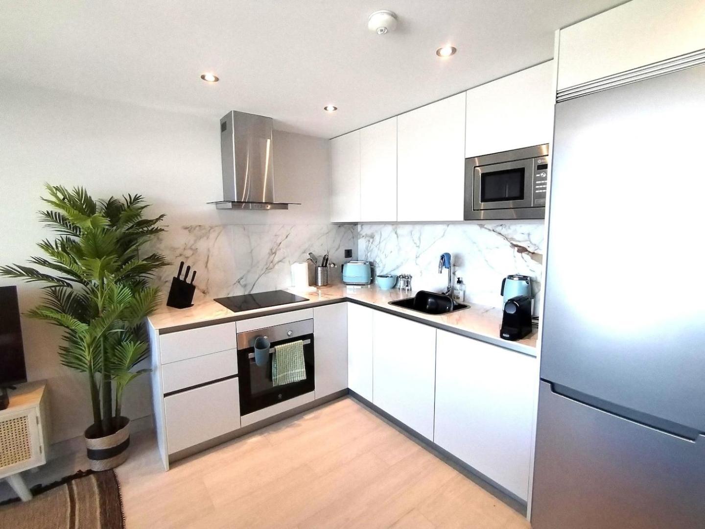 Marina Club Luxury Private Studio With Pool And Incredible Views Gibraltar Extérieur photo
