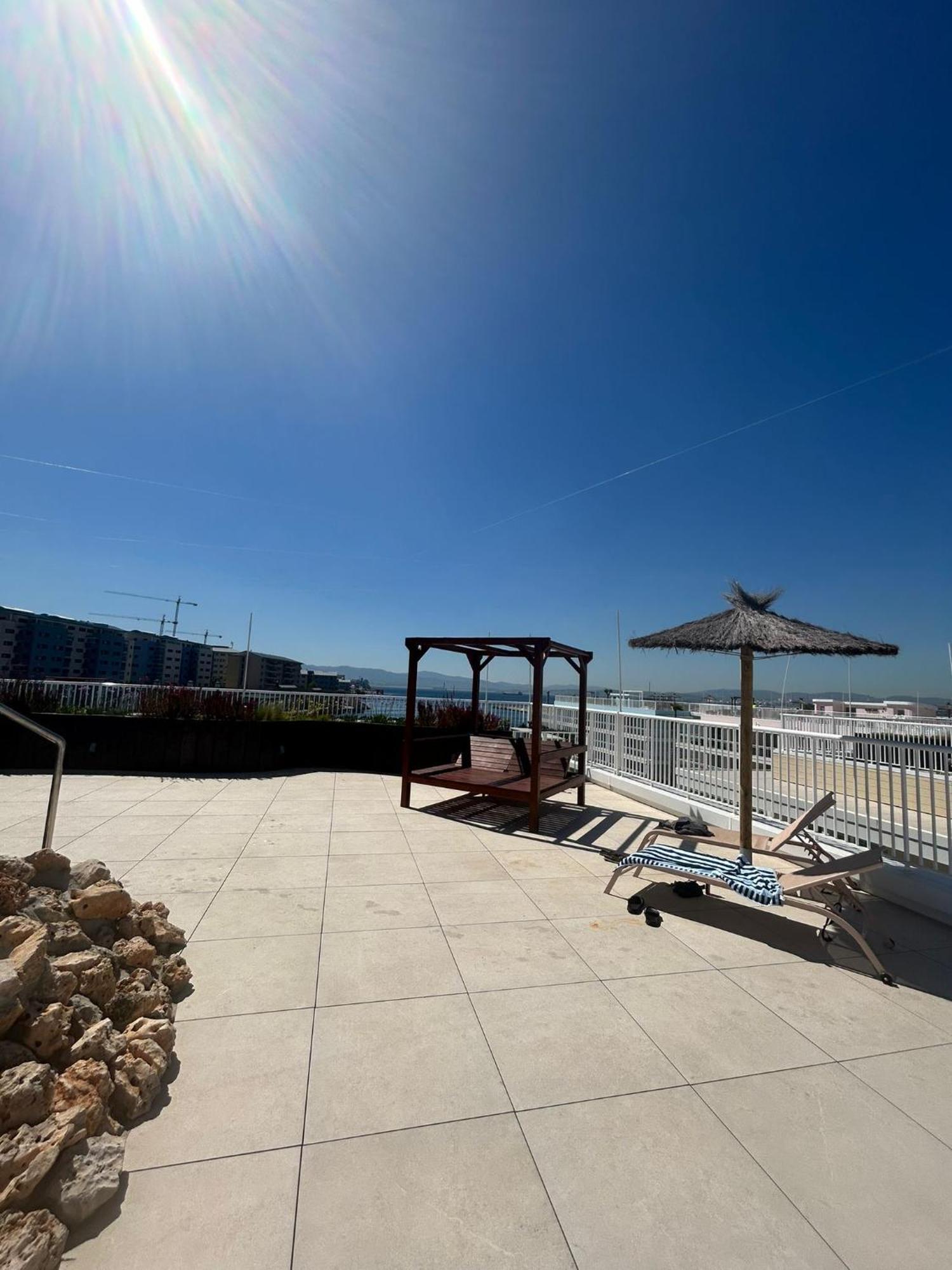 Marina Club Luxury Private Studio With Pool And Incredible Views Gibraltar Extérieur photo