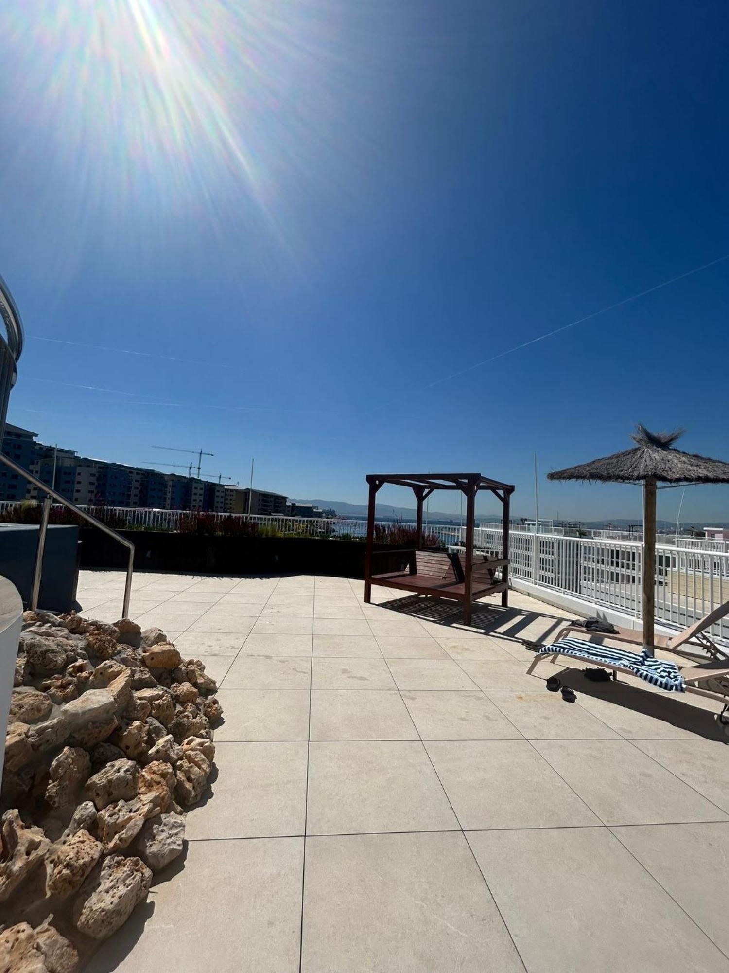 Marina Club Luxury Private Studio With Pool And Incredible Views Gibraltar Extérieur photo