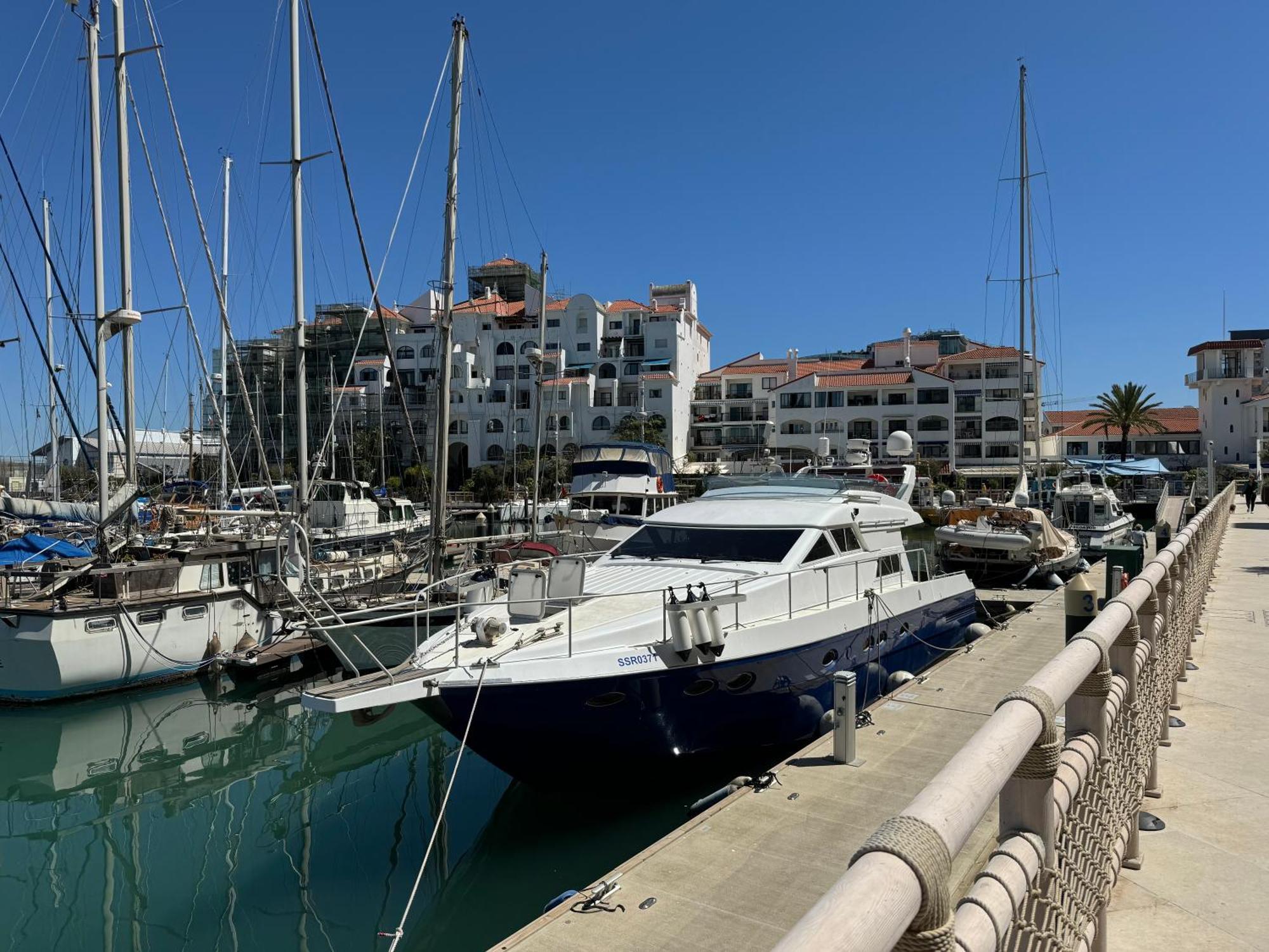 Marina Club Luxury Private Studio With Pool And Incredible Views Gibraltar Extérieur photo