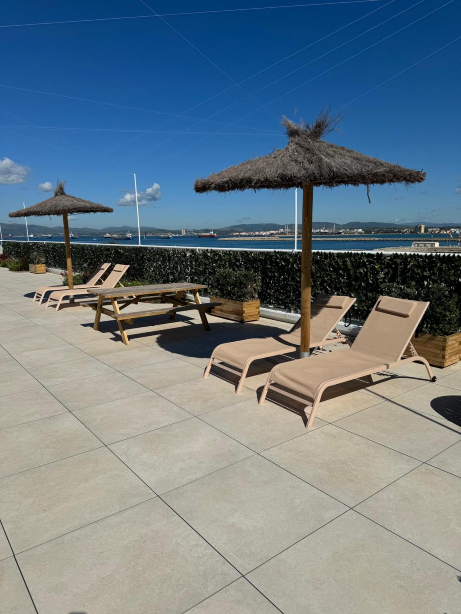 Marina Club Luxury Private Studio With Pool And Incredible Views Gibraltar Extérieur photo