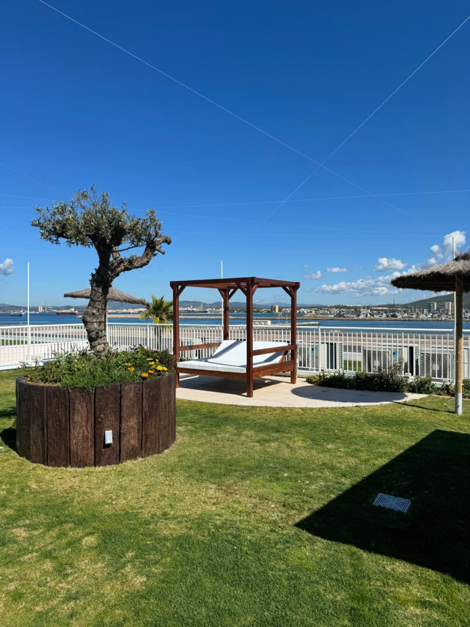 Marina Club Luxury Private Studio With Pool And Incredible Views Gibraltar Extérieur photo