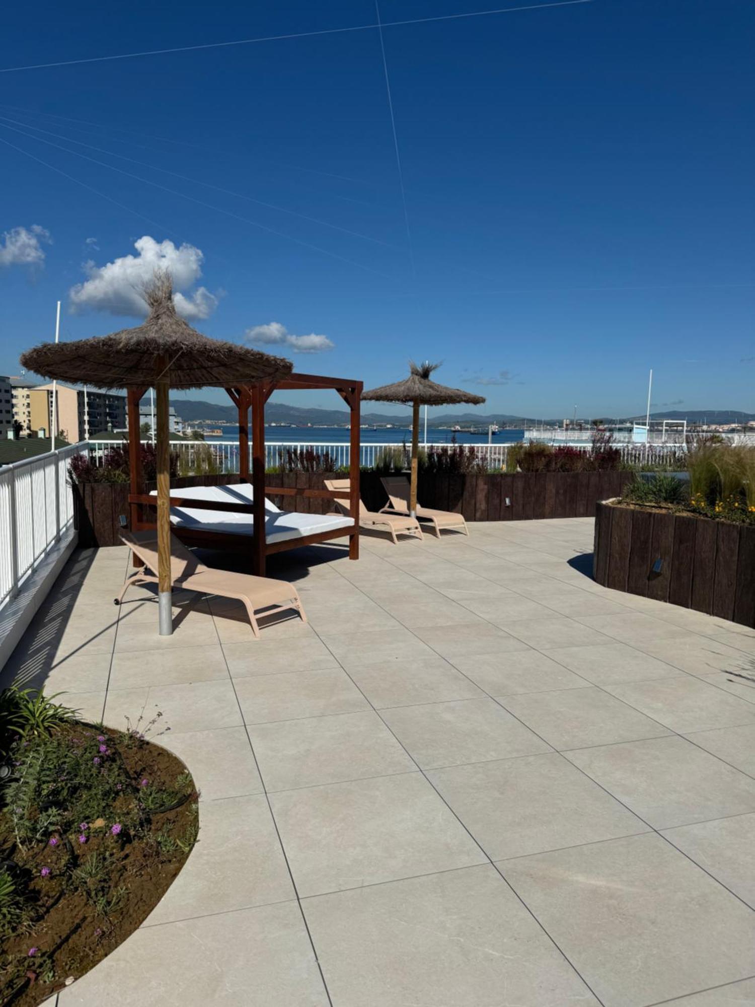 Marina Club Luxury Private Studio With Pool And Incredible Views Gibraltar Extérieur photo